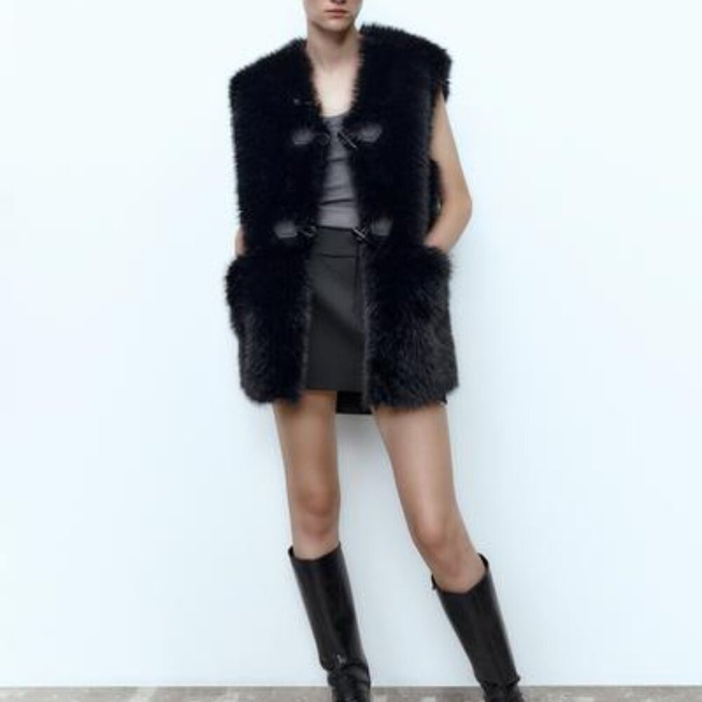 Black Faux Fur Vest - Women's Sleeveless Coat